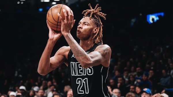 克洛尼攻防两端迷失麦迪逊 篮网惨败尼克斯36分