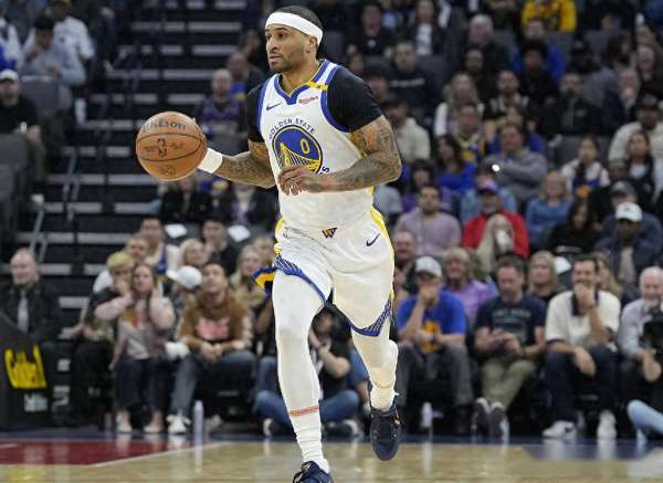 勇士末节发力力克鹈鹕 巴特勒准三双引领攻防