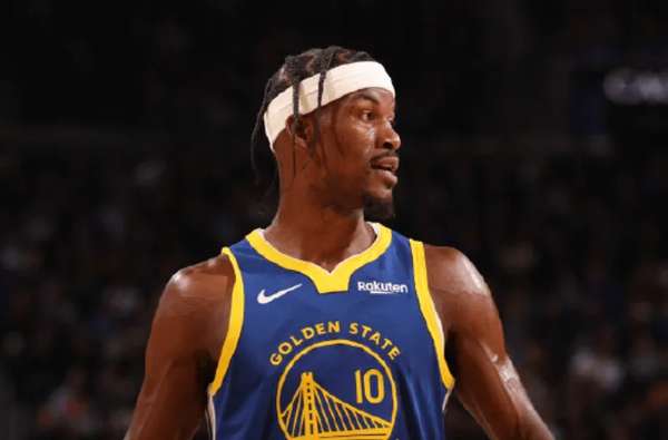 库里三分雨浇灭尼克斯 勇士主场双响炮直指季后赛