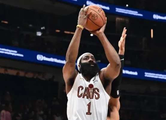 哈登再遇猛龙：三双机器能否重现两年前的神勇？